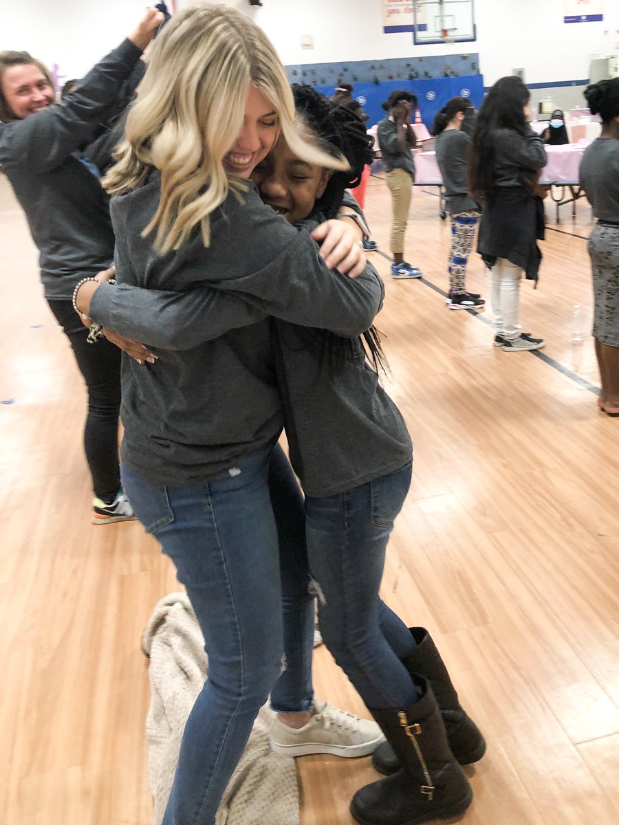 MrsWomack3's tweet photo. Seriously SO excited to be this sweet girl’s BIG! I love her so 🥰 thanks @MsChapman_FRC for putting together this awesome mentorship program!! #wcps #WELead @WarrenElemFRC @Warren_Elem https://t.co/ZpKlLzJoHF