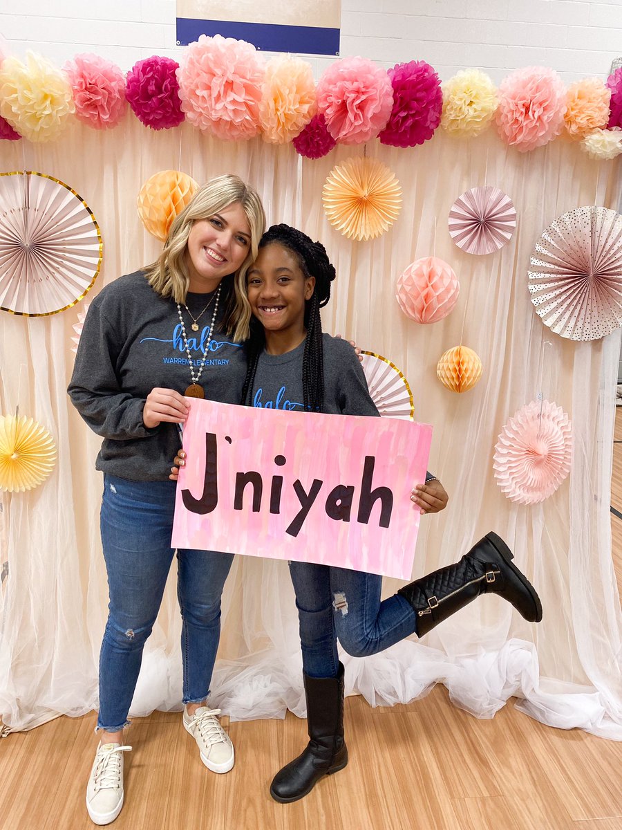 MrsWomack3's tweet photo. Seriously SO excited to be this sweet girl’s BIG! I love her so 🥰 thanks @MsChapman_FRC for putting together this awesome mentorship program!! #wcps #WELead @WarrenElemFRC @Warren_Elem https://t.co/ZpKlLzJoHF