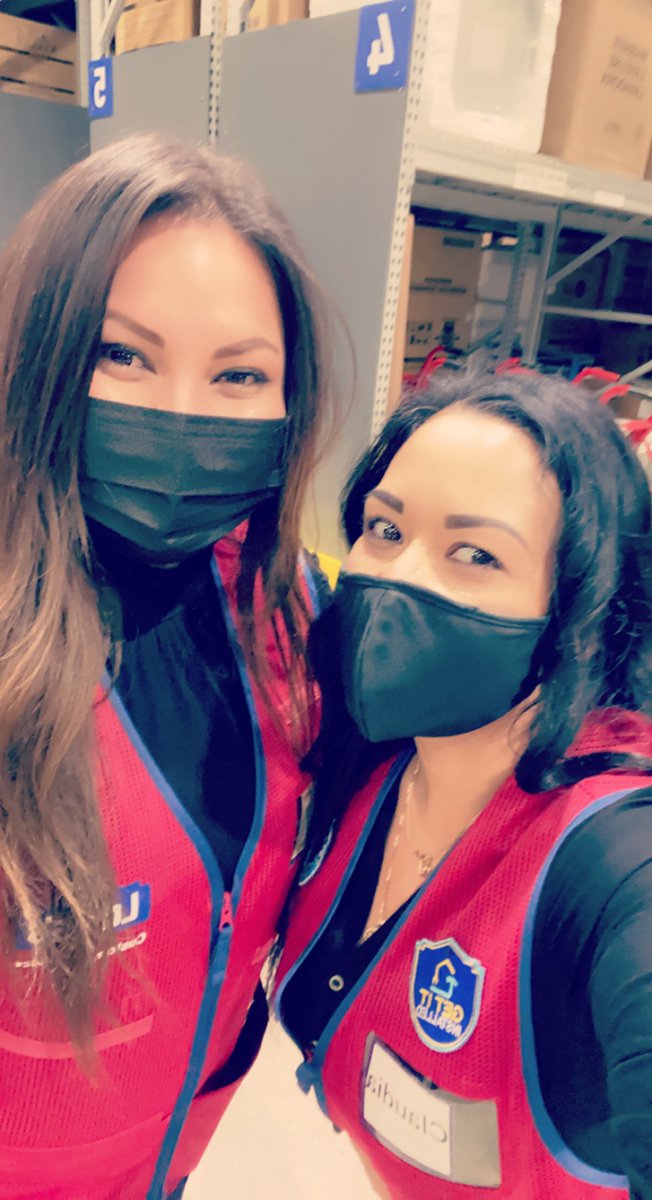 Cloeratorres's tweet photo. On boarding SM training- great opportunity for developmental growth and we WILL flourish! Excited for our future with this awesome company. #lowesstrong #NewBeginnings #womanleadership #buildeachother @THD_SamiJo https://t.co/GHYDsL51vk