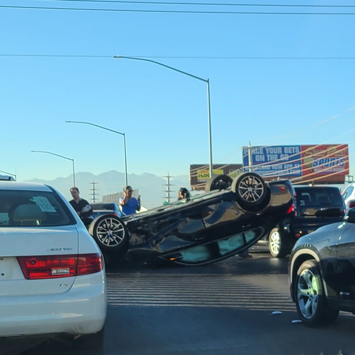 ReggieLite's tweet photo. Crash on DI WB https://t.co/psq6BwMebo
