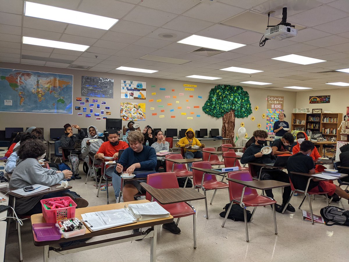 MsKVerge's tweet photo. Huge shout out to Ms. O'Brien's sixth hour for recycling over 1700 of the 6500 candy wrappers FHHS Environmental Club collected for #unwrapthewaves and @LoggerheadMC this year. These Falcon EcoScholars enjoyed some well deserved treats with their reading today!! @FHH_FalconFury https://t.co/YhmnNqOuPV