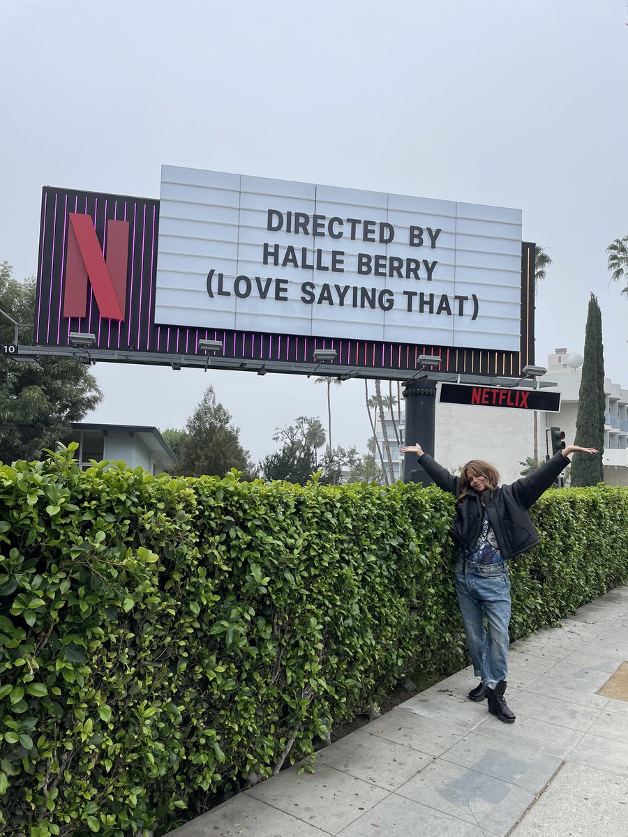 halleberry's tweet photo. … then this happened. ☺️ @netflix https://t.co/HoLbX1JZdU