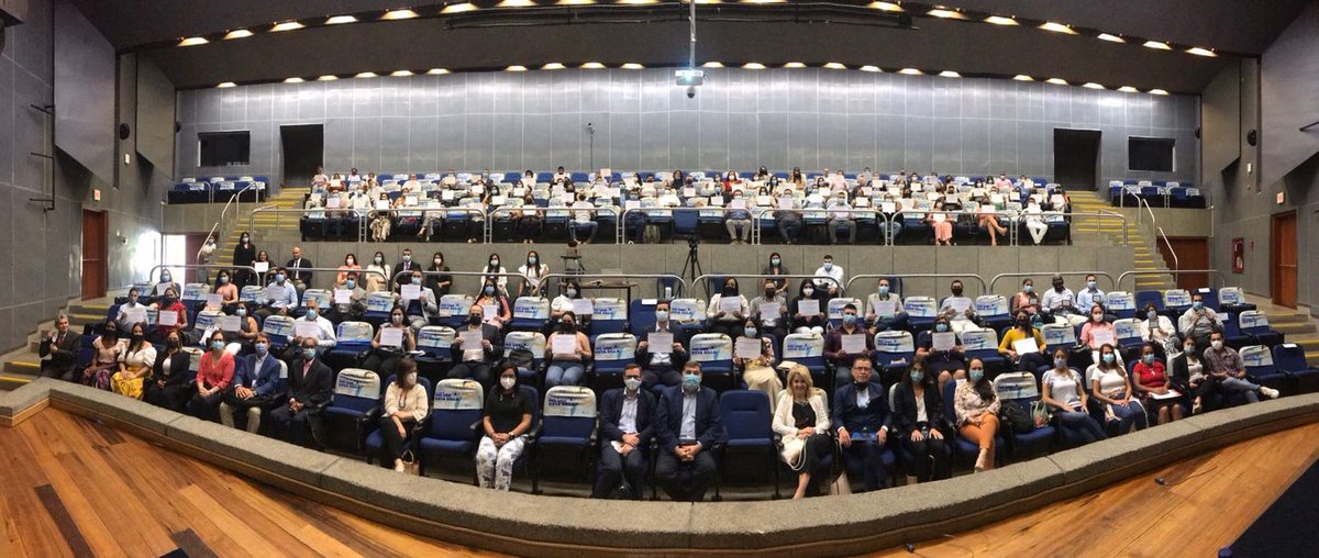 FunCarvajal's tweet photo. 126 #Empresarios/as culminaron con éxito su proceso de formación con el #MicroMBA, Iniciativa de aceleración empresarial en el marco de la #Estrategia 'Escuela de Empresarios'.
@ValleCompromiso , #ACTEC, #CooperacionBelga, @generalitat, @FundDelValle, @FundacionMainel. https://t.co/fEw1OmuM2m