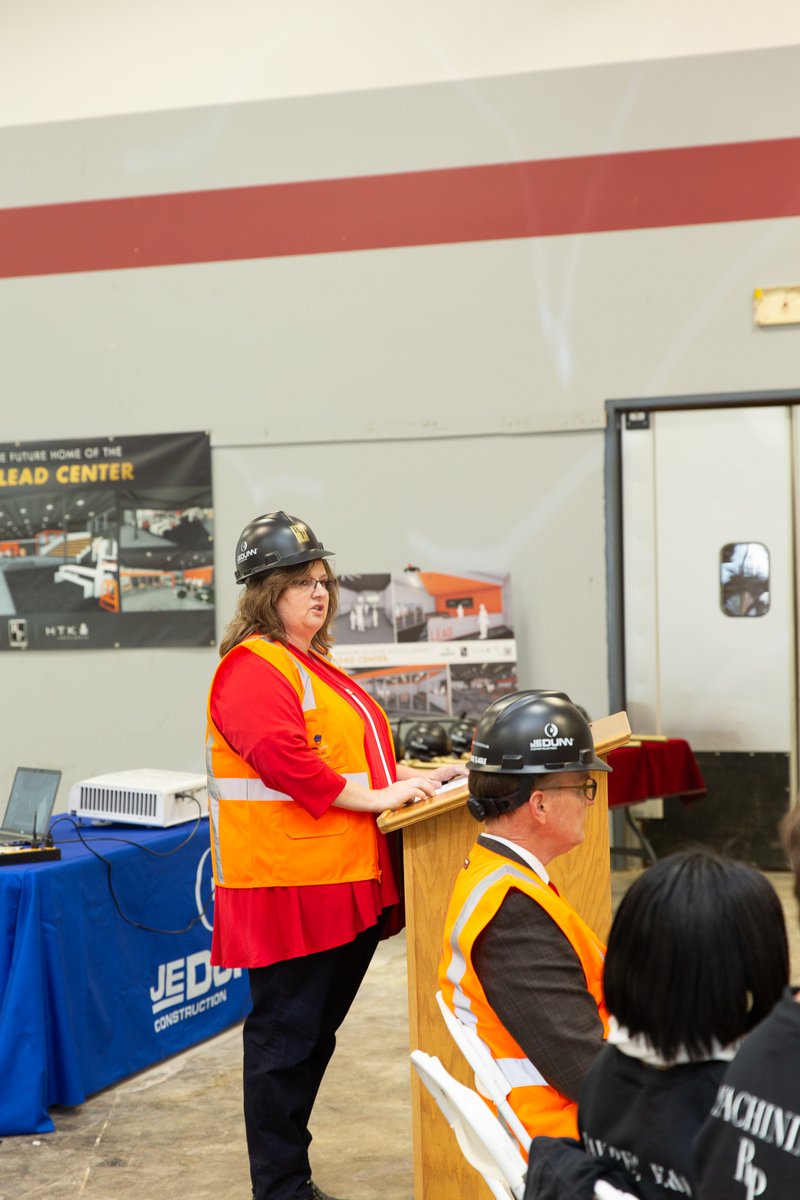 raypecschools's tweet photo. It was a different kind of groundbreaking ceremony!
On Dec. 2, Ray-Pec had a “demolition-style” groundbreaking ceremony to mark the beginning of construction for the district’s LEAD Center. #raypec #LEADCenter #careerorientededucation https://t.co/siQJTs4rXq