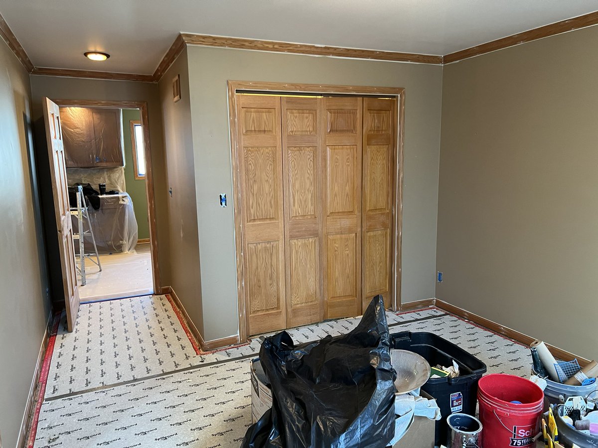IamDTP's tweet photo. Painting all trim and door to @SherwinWilliams pro classic satin https://t.co/6VAboqw6Et