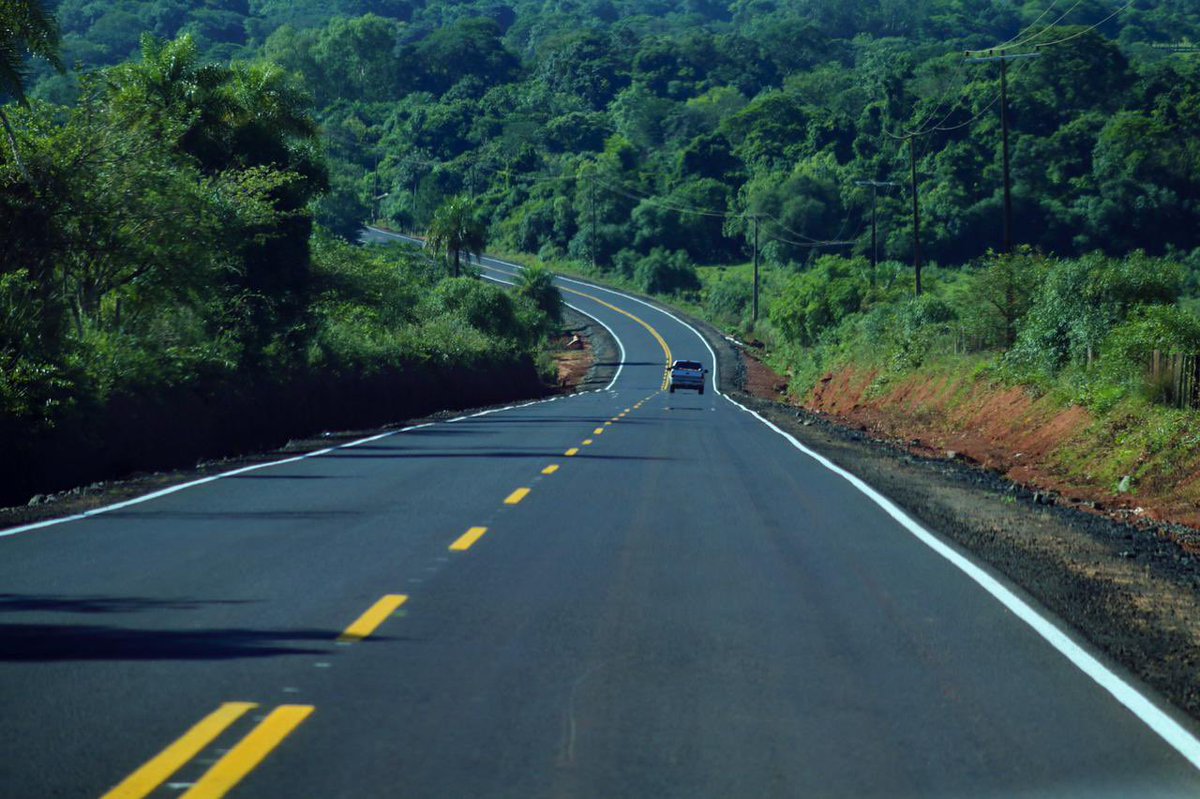 capaco_oficial's tweet photo. La Ruta de la Producción en #Caazapá fue inaugurada por el Pte @MaritoAbdo y el @mopcparaguay
Beneficia a 43 mil pobladores.
Más de 50 km del tramo Yuty-Cruce Alpa-San Francisco, conexión vial clave para el desarrollo de la zona.
Felicitamos a la empresa TECSUL por la obra 💪👏 https://t.co/eg4VwVomc7