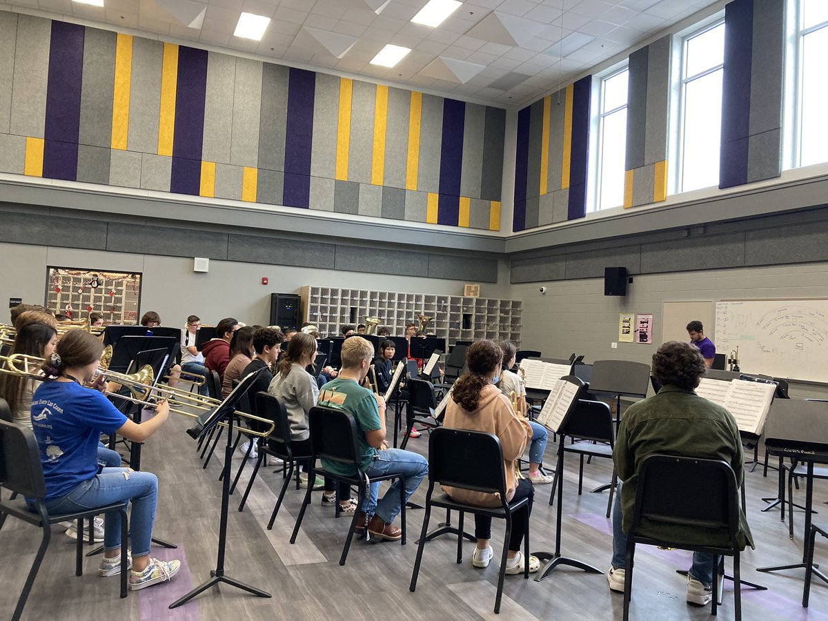 hccphsap's tweet photo. Rest of the day got me reminiscing about band, taught me a little about the skeletal system, and filled my ever growing humanities bucket of World History and English! Thank you. @CoachHerrera44 @BryonCoachG @CoachBP95 Ms.Listiak and Mrs. Cox! #studentfortheday #neverstoplearning https://t.co/yK1B4BbeJo