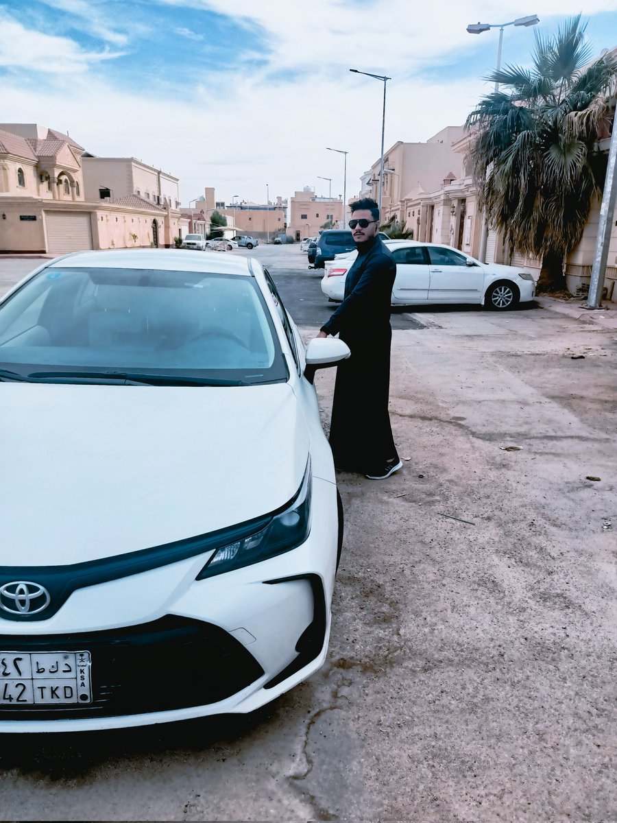 تعز عليا كرامتي ويرخص من أجلها اي غالي!🖤