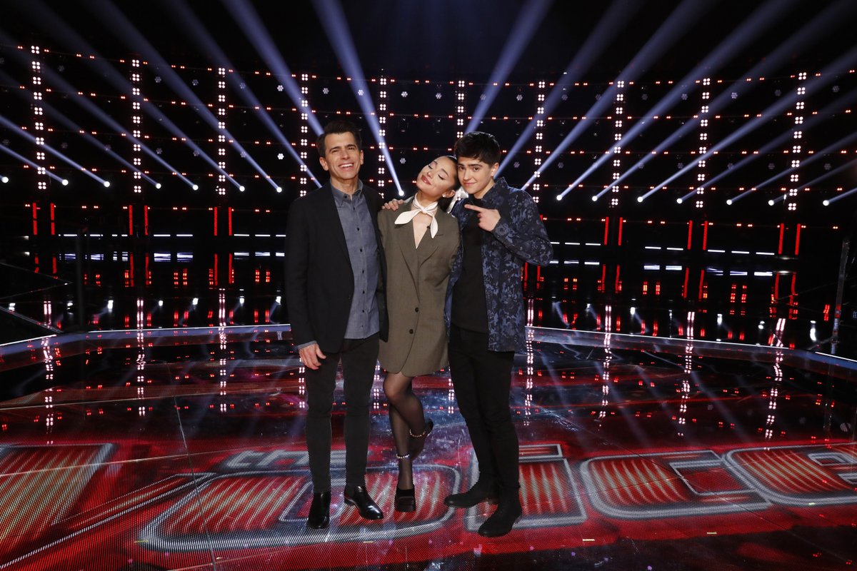 NBCTheVoice's tweet photo. Introducing the #VoiceTop8. 🌟 So excited to see what they have in store for us in 3 HOURS. https://t.co/WXR2RBopIu