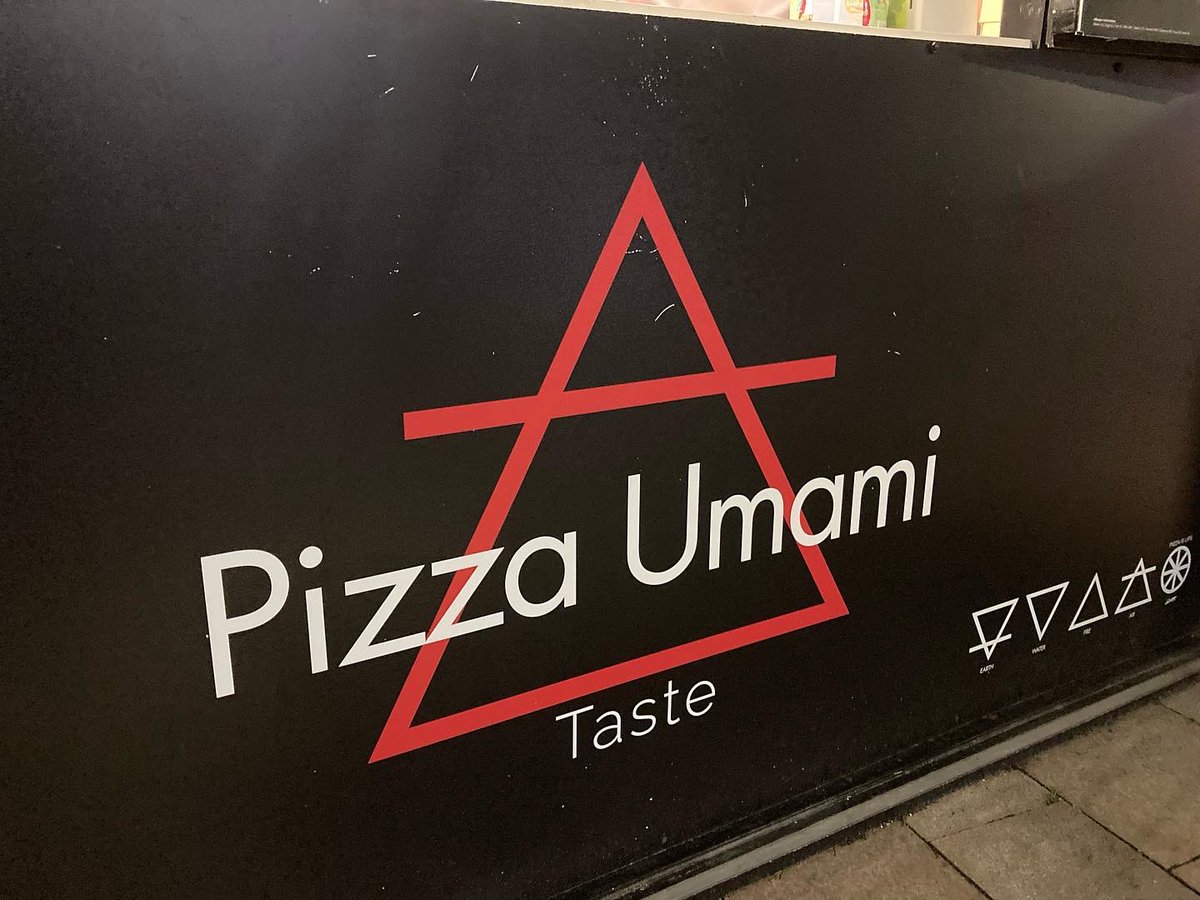 Finally after 2yrs I got to experience pizza from <a href="/UmamiPizza/">Pizza Umami</a> &amp; I can honestly say it was one of the best pizzas I have possibly ever tasted 😋🍕
#pizza #sourdoughpizza #rocket #milanosalami #pepperoni #mushrooms #pesto #freshlymade #eatlocal #supportlocal #newcastle #countydown