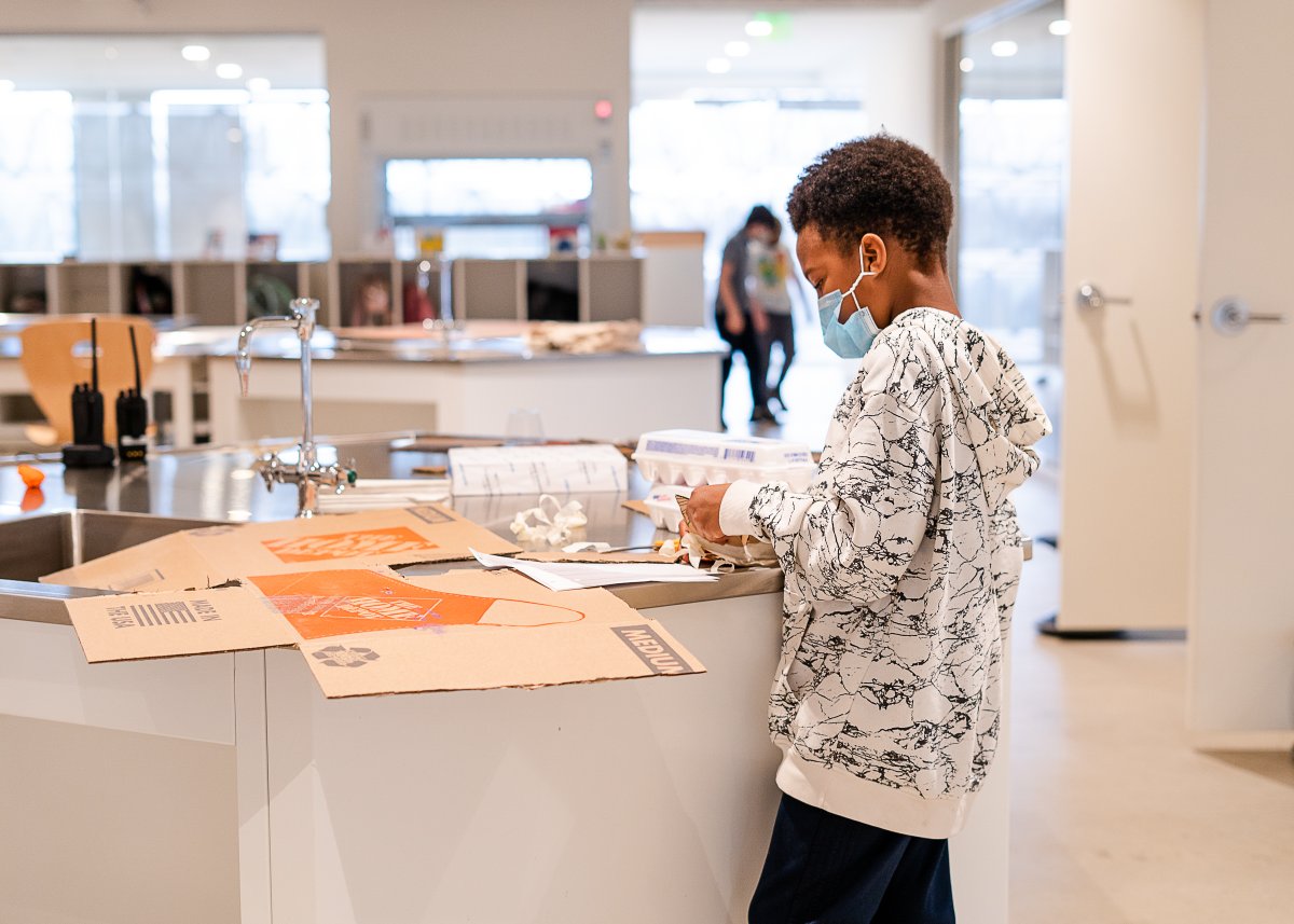 WhittleSchool's tweet photo. A space where our students experiment and get creative, the lab is a fan favorite at Whittle. ✏️🔬

Explore our classrooms, maker spaces, and student commons with your family. Email mydcadmission@whittleschool.org to reserve your private tour time. 

#DC #School #PrivateSchool https://t.co/UIC4WRrc9A
