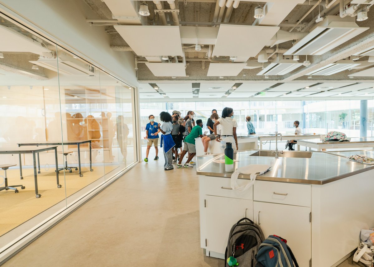 WhittleSchool's tweet photo. A space where our students experiment and get creative, the lab is a fan favorite at Whittle. ✏️🔬

Explore our classrooms, maker spaces, and student commons with your family. Email mydcadmission@whittleschool.org to reserve your private tour time. 

#DC #School #PrivateSchool https://t.co/UIC4WRrc9A