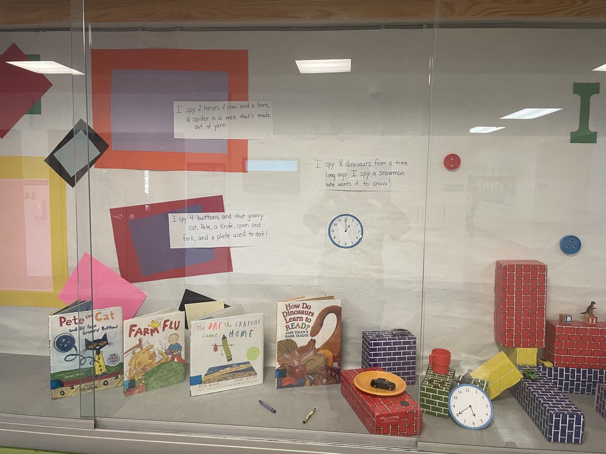 DeniseMMarsh's tweet photo. Here’s a new bulletin board for my students to enjoy! #BerlinReads #WillardPride @Willard_School https://t.co/pA6mDjrkPj