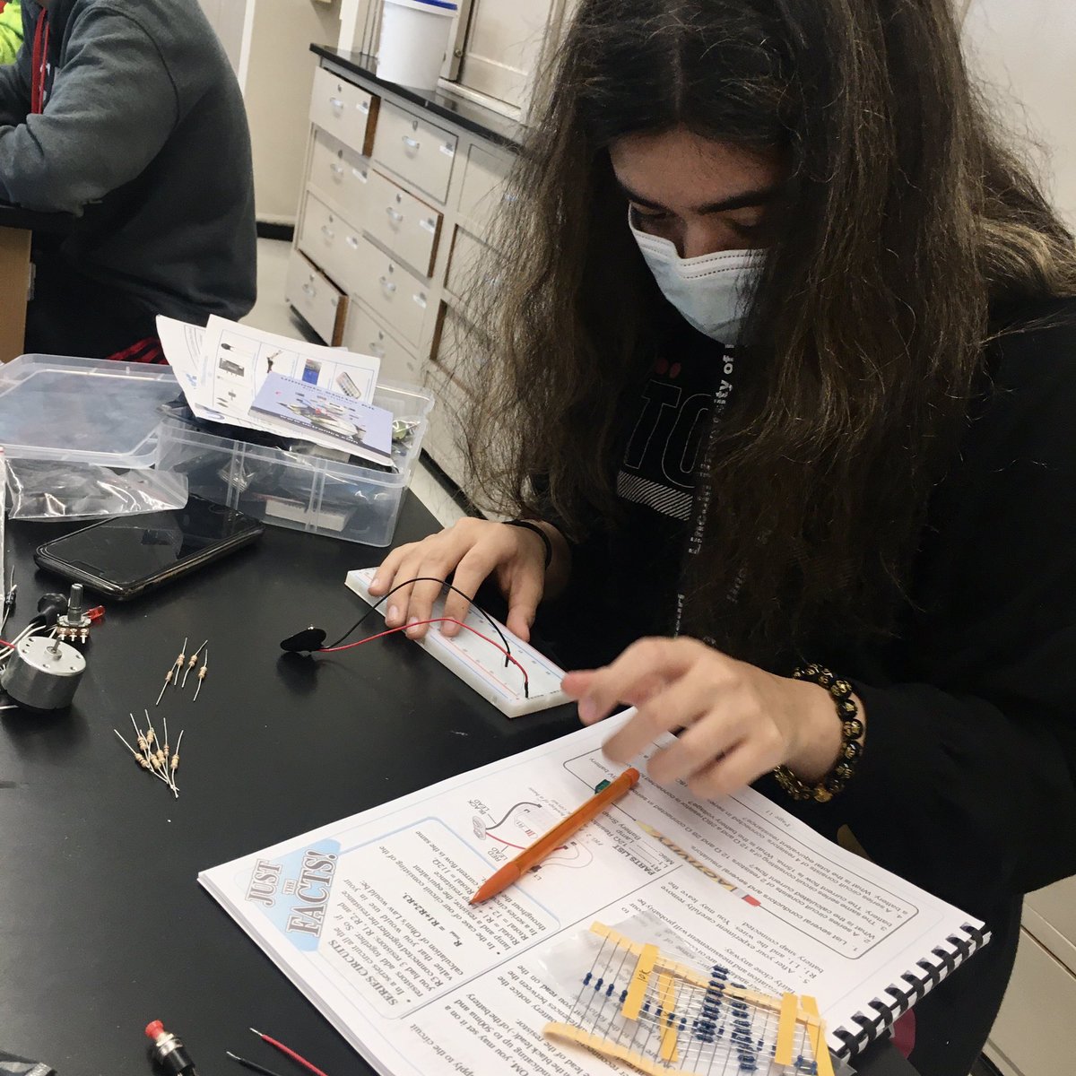 eksarhan's tweet photo. Typical tinkering @Amundsen_HS Engineering club this Friday https://t.co/yQSBUUToqa