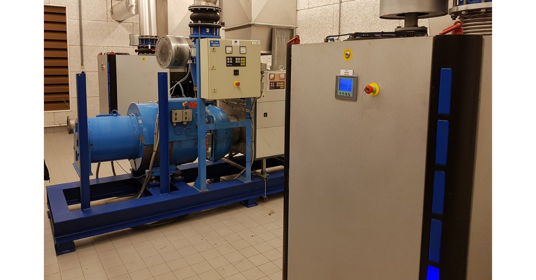 EmpoweringPumps's tweet photo. In the #WastewaterIndustry, aeration processes are #essential to achieving high #water quality standards. @SulzerLtd offers advice on specifying blowers and how to optimize performance while minimizing costs. https://t.co/E9lyDuNC3s #CompressorTalk https://t.co/rNtvDQmBbu
