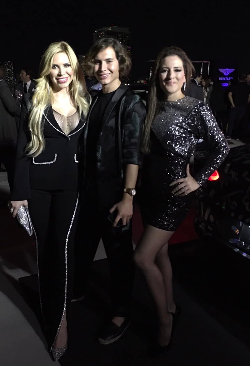 Mechinstyle's tweet photo. Amazing event #Hauteliving #Dezerdevelopment #RomeroBrito #Bentley #ArtBasel2021 https://t.co/nqVEspGVGx