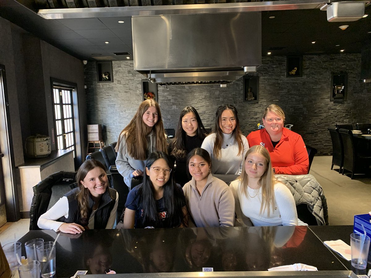 ⁦<a href="/StJohnsWGolf/">St. John's Women’s Golf</a>⁩ wrapping up the semester with our holiday lunch!  Looking forward to a great Spring Season!