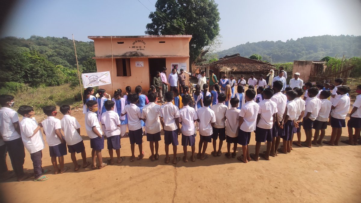 Kalpataru_IA's tweet photo. Mo Library(Inspiration came from MO SCHOOL Abhiyan)is successfully created in 01.12.21 at Sindhipadar Village,Srimaska Cluster, THUAMUL RAMPUR Block,Kalahandi Odisha.@NITIAayog @MoSchoolOdisha @CMO_Odisha @PiramalFdn @Kaivalya_India @thegfprogram https://t.co/sIOJlTSV8R