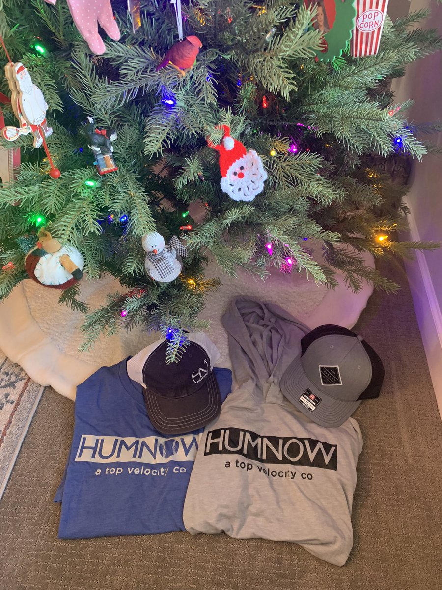 HumNowApparel's tweet photo. Check out our Christmas sale! Use code XMAS25 at checkout to receive 25% off all orders through Christmas and get your orders delivered on time! Check out https://t.co/esBzHS4x9W and don’t forget to use the code for the next 2 weeks! #humnow #Christmas2021 #Xmas #sportsapprel https://t.co/Uz7Vblsyfa