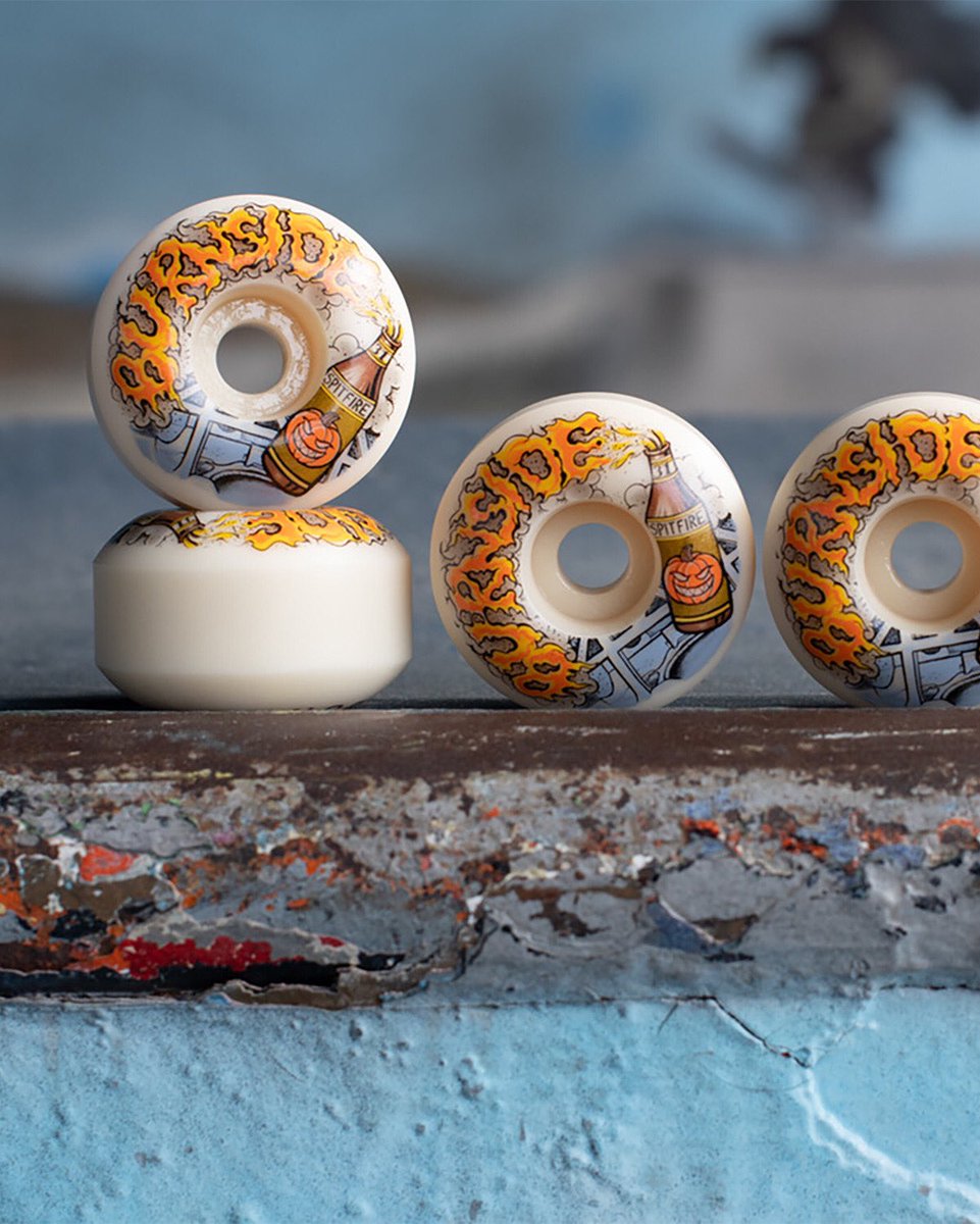 CCS_Skate's tweet photo. Fresh fire starters are in from Spitfire Wheels including the Live To Burnside specials and CCS Pro Mason Silva's Duotones. 
Which wheels did Mason choose when he torched Burnside?
.
photo: Joe Brook - #ccsskate #burnside #ccspro  @spitfirewheels https://t.co/whlCDrPMvB