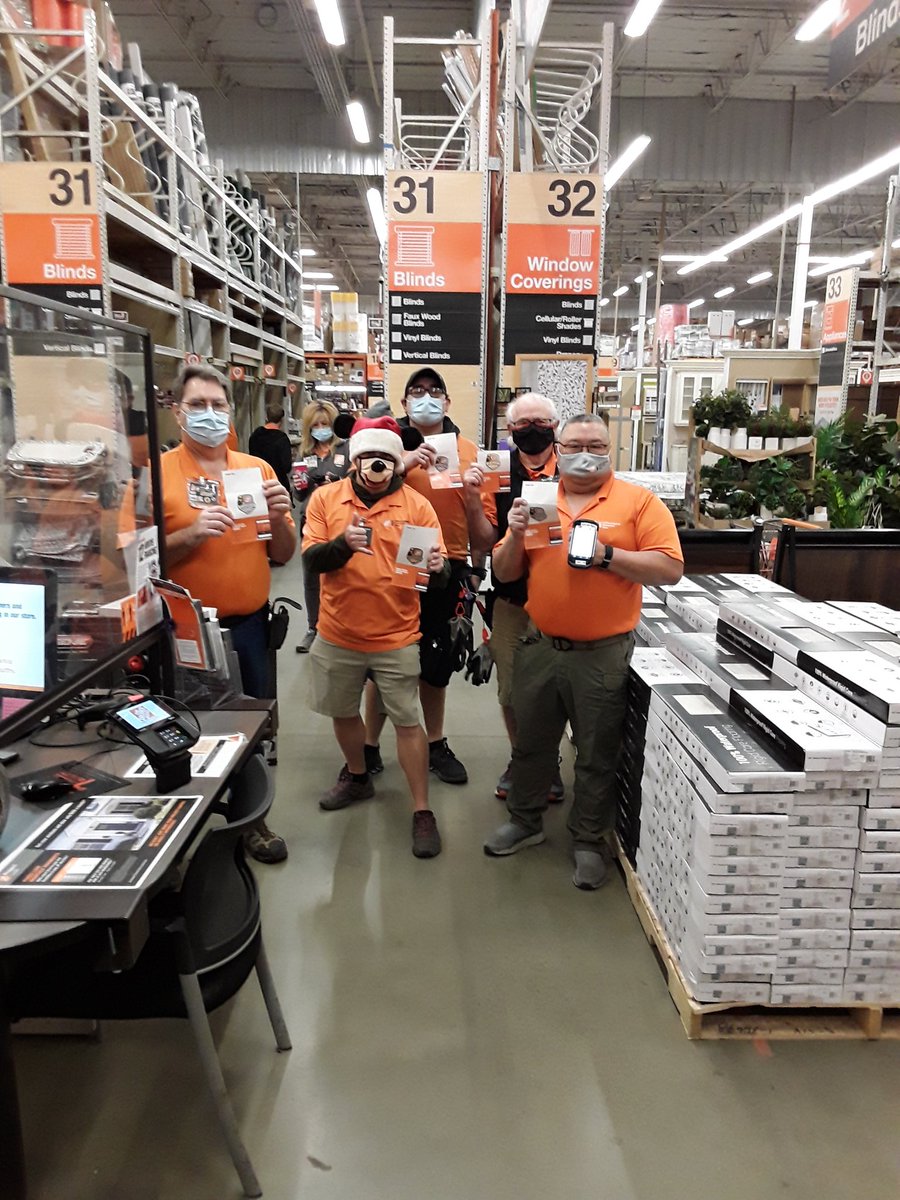D6682's tweet photo. Milestone awards Bronze-Gold Awesome job guys! @THE_JON_LOHMANN @CozyJerry @SusanSheila_HD https://t.co/apuHXG6ZP9