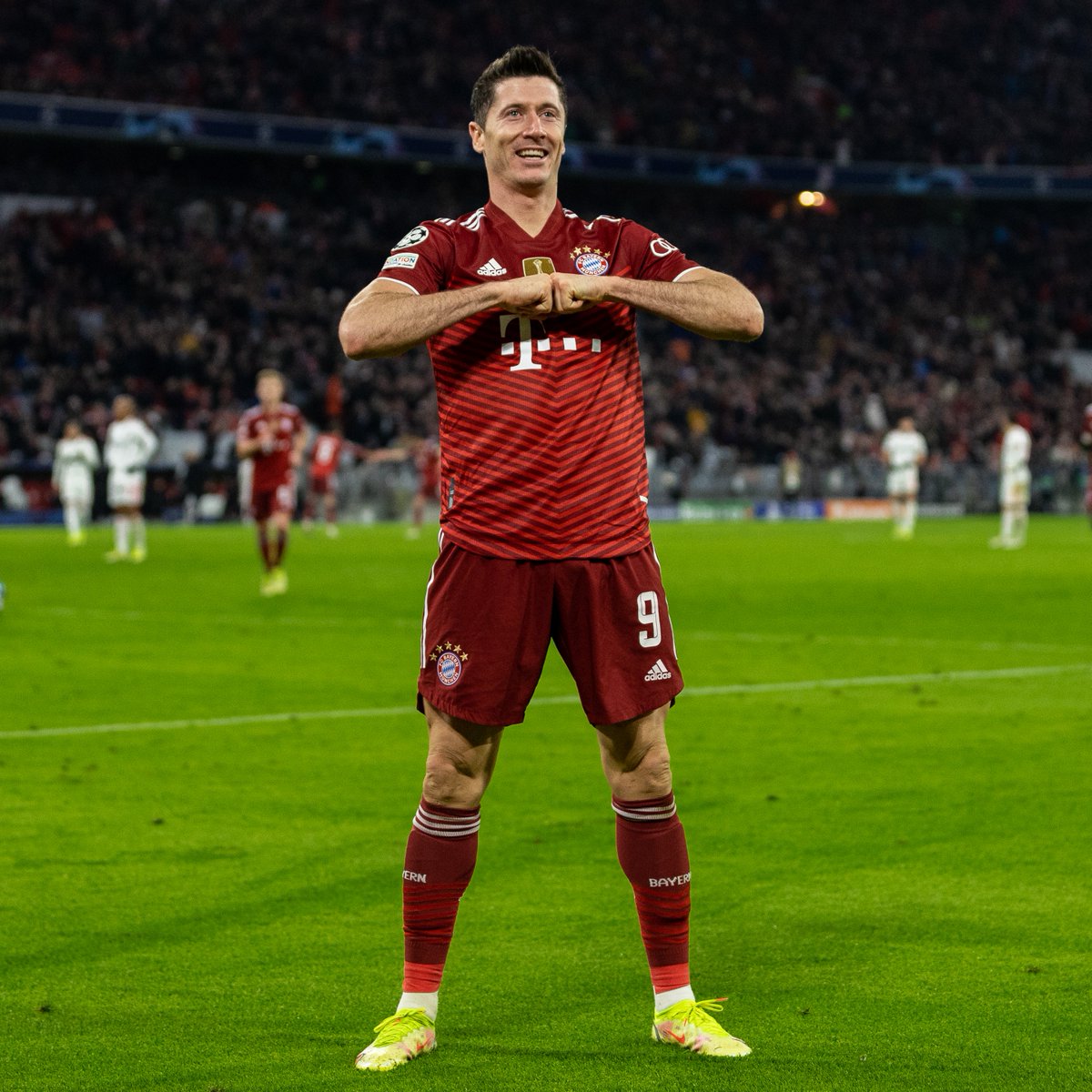 Betclic's tweet photo. Le niveau de Ninho sur l'Intro : https://t.co/D7DuD7vwUL