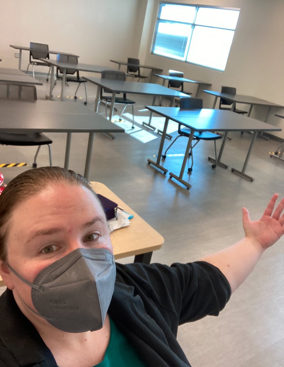 TXFacultyAssoc's tweet photo. WHAT'S NEW: "Teaching hybrid in Fall 2021 is challenging. Some days nobody shows up but were all hanging in there online. Student and Professor pandemic burnout is real!" ๐ ๐ฑ #burnout #student #community college #TeamTFA #TeachingInAPandemic #highered #1u https://t.co/5ts8H3OfGh