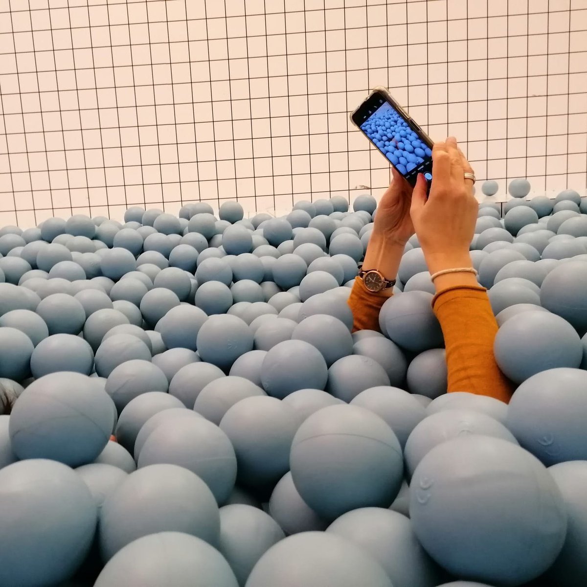 Warum ich nur noch so selten bei Twitter bin: im Bällebad ist's viel schöner!