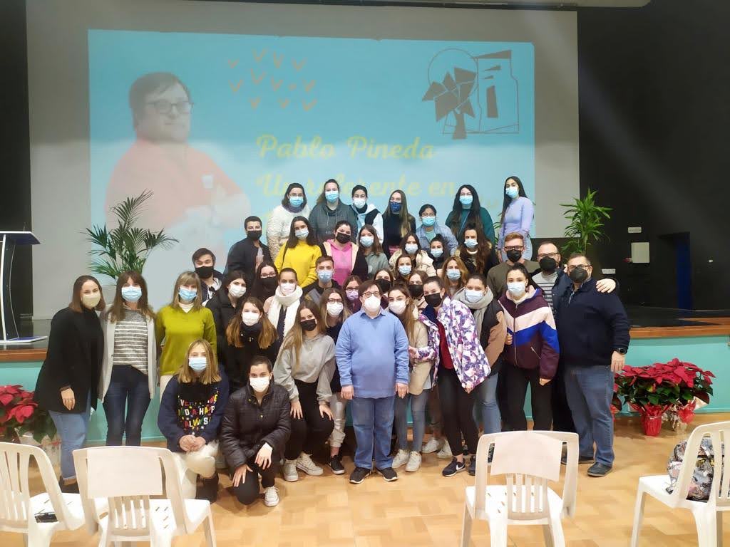 FranCintado's tweet photo. SEMANA DE LA DIVERSIDAD FUNCIONAL 2021 en el @coin_ies , con la presencia de @mercedesgpaine @AytoCoin. @cepmarbellacoin @educaciongob @IgualdadAND. ¡¡Gracias!! 🤗🤗🤗🤗 #yoconladiversidadfuncional #tuentrenastudecides https://t.co/pGLQDPTOIY