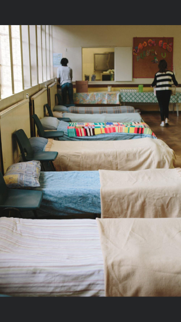 EasternCurve's tweet photo. On Day 3 of our #adventcalender a #hackneychristmascheer for @HackneyWNS who've been providing shelter & support to homeless guests in Hackney for 25 years. You can donate to support their vital work here: https://t.co/hovUfJXy1T or sign up to volunteer at https://t.co/IUJwoeL3Qo https://t.co/DotlcgaL1d