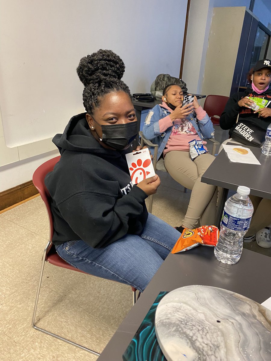 TheAutumnJack's tweet photo. The Creative Minds Think Alike workshop was a success! This event was for our SCOM 313 Event Planning class and we put all of our knowledge from the MEEC industry to the test, and I can definitely say that it was helpful! Thank you to all who participated &amp; supported!🥳 #scomup https://t.co/XcBwi1PtJs