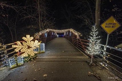 AllysonEShelby's tweet photo. 2021 Newburgh Winterlights starts tonight &amp; runs every night through December 12! Tickets are $5/person and free for children 3 &amp; under. If you enjoyed the Halloween event, you shouldn’t miss this ❄️ (thanks to Steve Geis for the preview photos) https://t.co/nH97865MWN #newburgh https://t.co/YLwr6PllWk