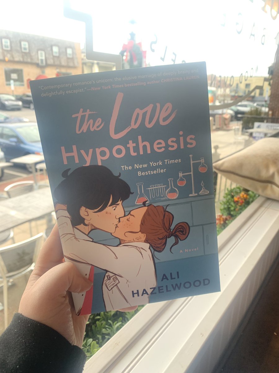 writerformagic's tweet photo. Book Internet won’t shut up about this book, so here we are https://t.co/0fwlhDrMWu