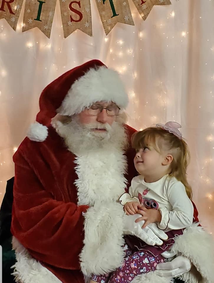 Hiresanta's tweet photo. "Are you the real Santa?"
Hire one of Santa's Helpers this holiday season at https://t.co/oj3gG2Kt5t!
#SantaClaus #ChristmasPhotos #VirtualSanta https://t.co/UQxzT3araU