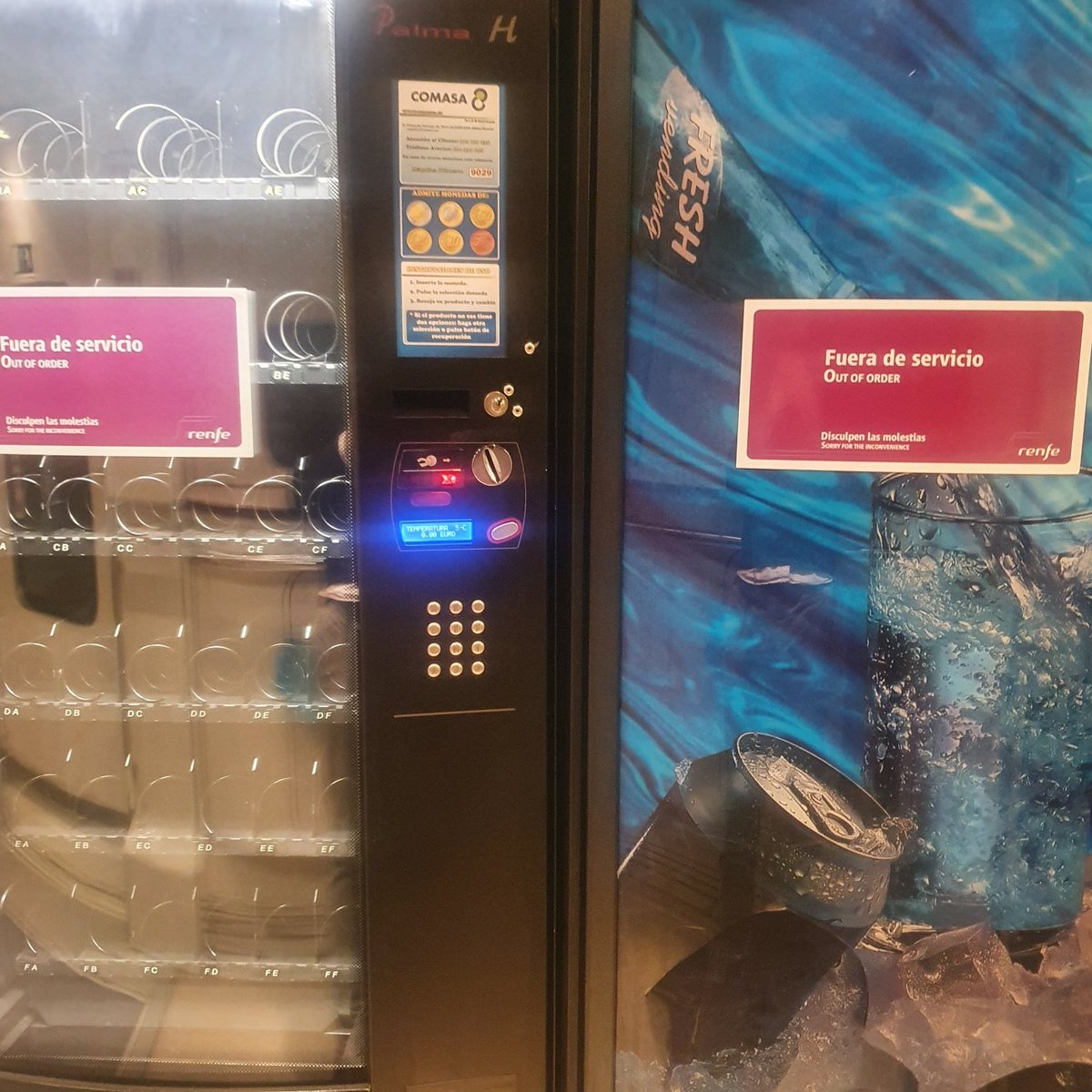 En una jornada donde no vuela el avión a Badajoz, el Talgo de 5 horas no tiene billetes porque va lleno... Mi último recurso, Tren Ciudad Real-Badajoz de más de 4 horas, sin cafetería y así #unamás #españolesdesegunda #soyportugués