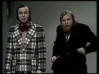 mansapov's tweet photo. Найди 10 отличий https://t.co/mkrZjt9Y0E