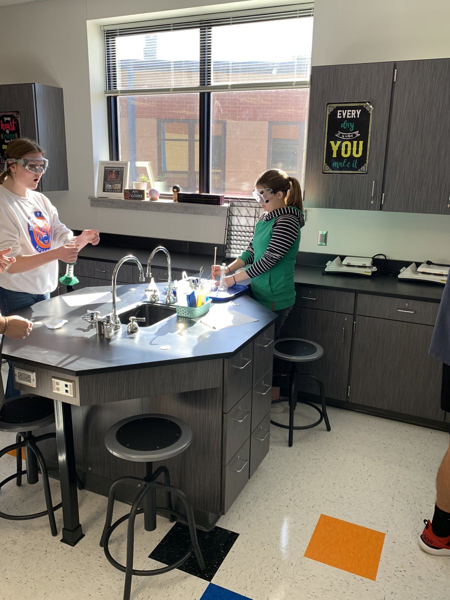 NPGrizBiz's tweet image. A few days late, but it was great to visit @NPWilliamsSci AP Chemistry class the other day. Safety first! #NPObserveMe