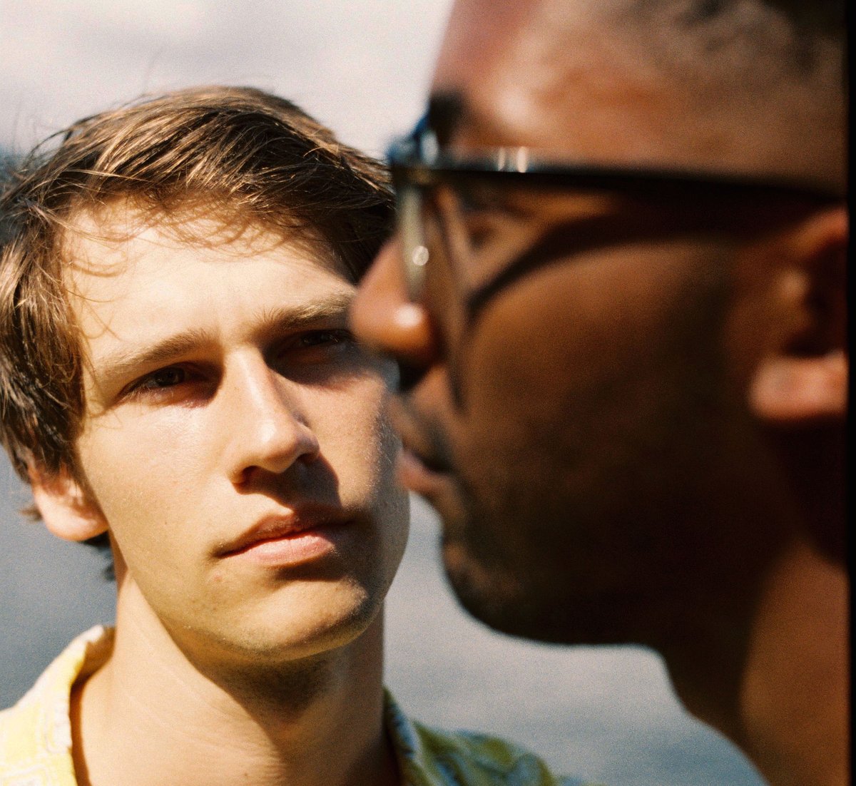 TomsinFinlandia's tweet photo. «Boy meets boy» (2021)
Director: Daniel Sánchez López
Fresca y ágil, reforzada por unos Alexandros Koutsoulis y Matthew James Morrison con mucha química. https://t.co/2waox6WFKJ