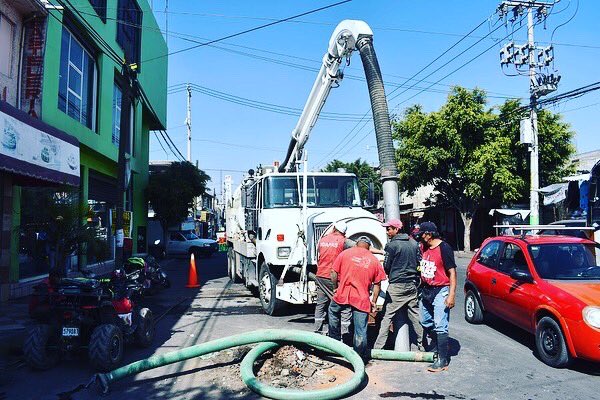 BuscaPorDentroA's tweet photo. Mantenimiento a red de agua en Acuitlapilco
El ODAPAS realiza mantenimiento de red de agua en Acuitlapilco.
Los trabajos consistieron en limpieza y sondeo de caja de válvula a presión de red de agua potable con equipo de succión presión en Av. Arca de Noé Esq. Bugambilias. https://t.co/Yws92qFThe