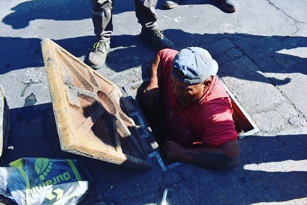 BuscaPorDentroA's tweet photo. Mantenimiento a red de agua en Acuitlapilco
El ODAPAS realiza mantenimiento de red de agua en Acuitlapilco.
Los trabajos consistieron en limpieza y sondeo de caja de válvula a presión de red de agua potable con equipo de succión presión en Av. Arca de Noé Esq. Bugambilias. https://t.co/Yws92qFThe