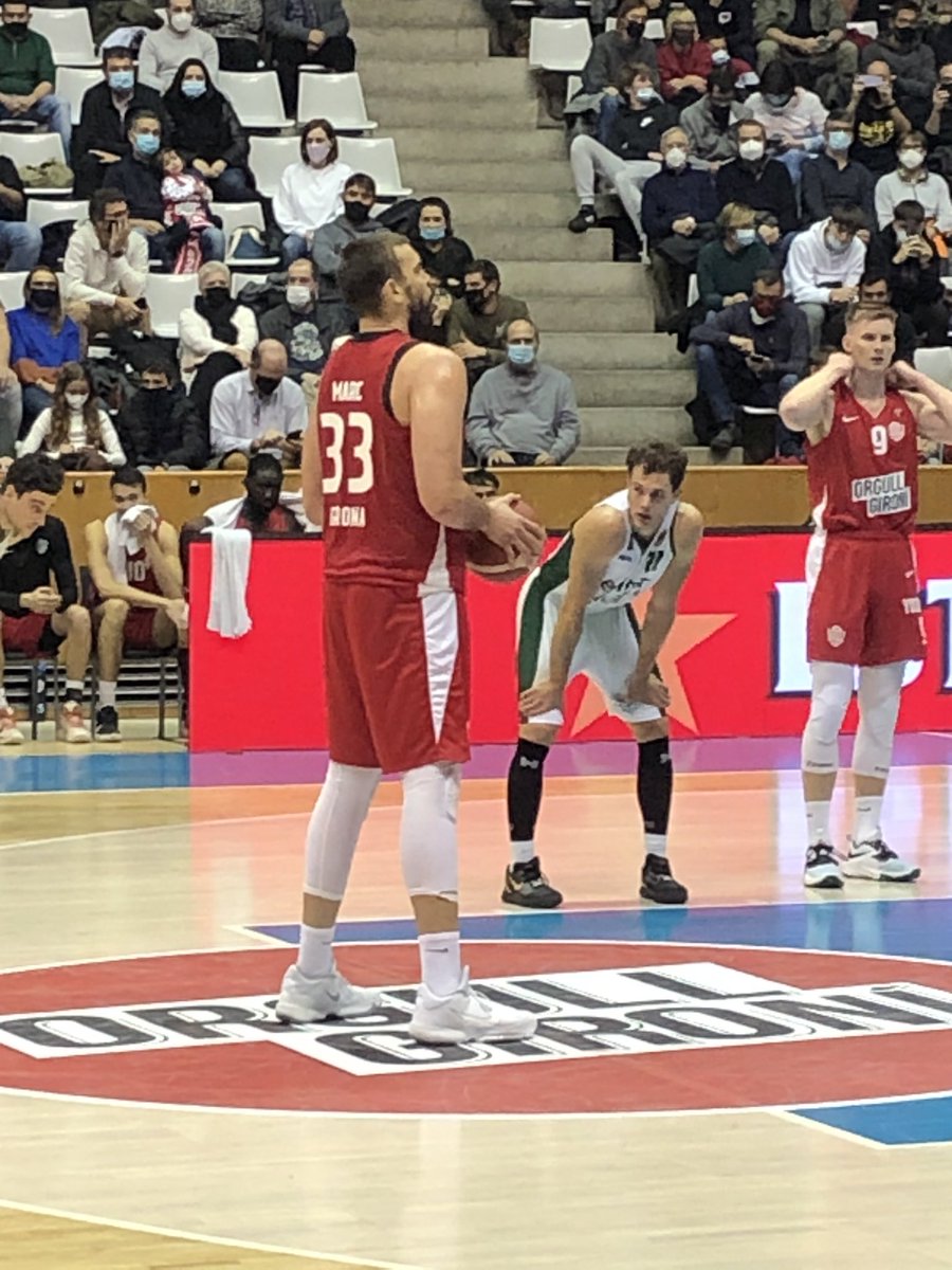 FontanalsRoger's tweet photo. Debut!! #RoadToACB #Fontajau @BasquetGirona @MarcGasol https://t.co/wN7kyS3loC