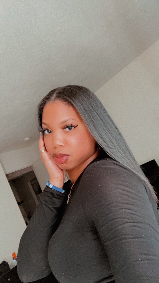 _tavonne's tweet photo. felt fine, won’t delete🖤 https://t.co/zs0RnMjJLn