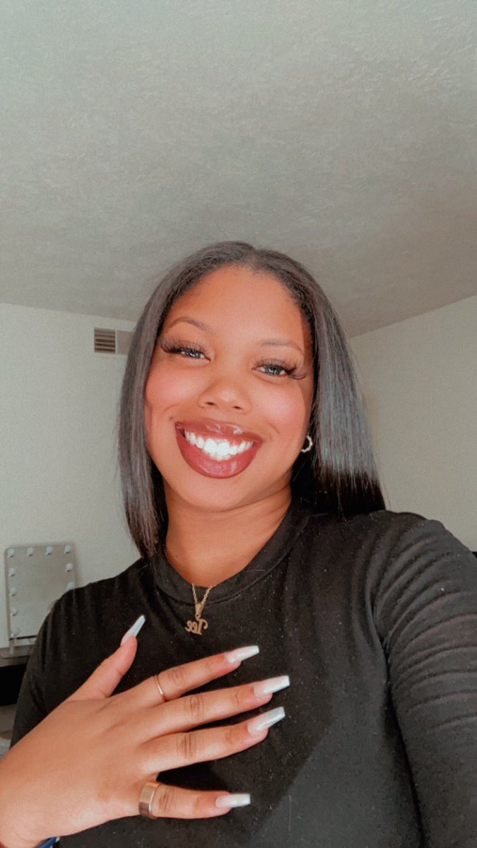 _tavonne's tweet photo. felt fine, won’t delete🖤 https://t.co/zs0RnMjJLn