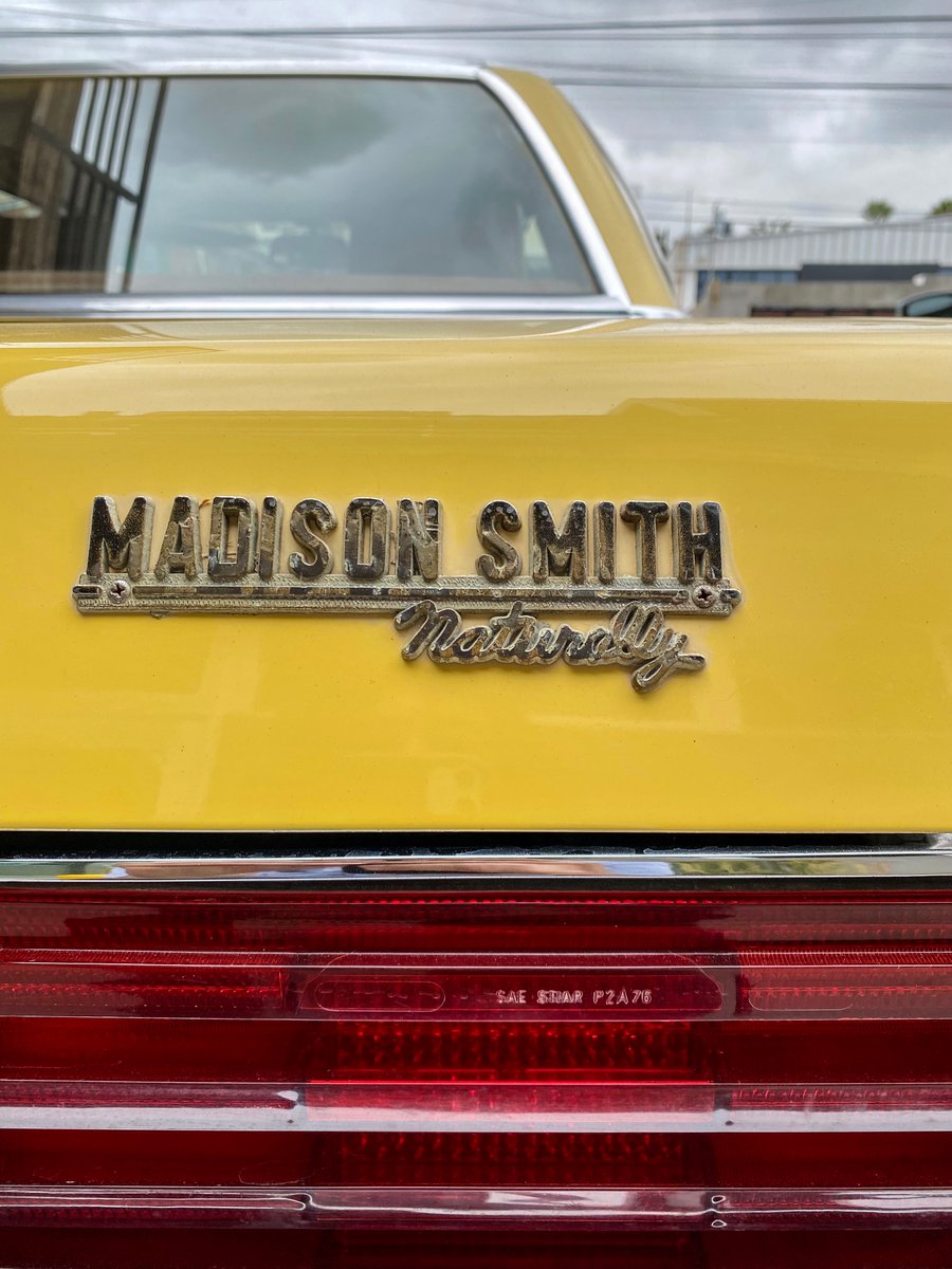 thedividingline's tweet photo. #Cursive.
#MadisonSmith #MercedesBenz #Yellow #Vintage #Tijuana #UrbanPhotography #StreetPhotography #Beauty. https://t.co/YbqV07kxav