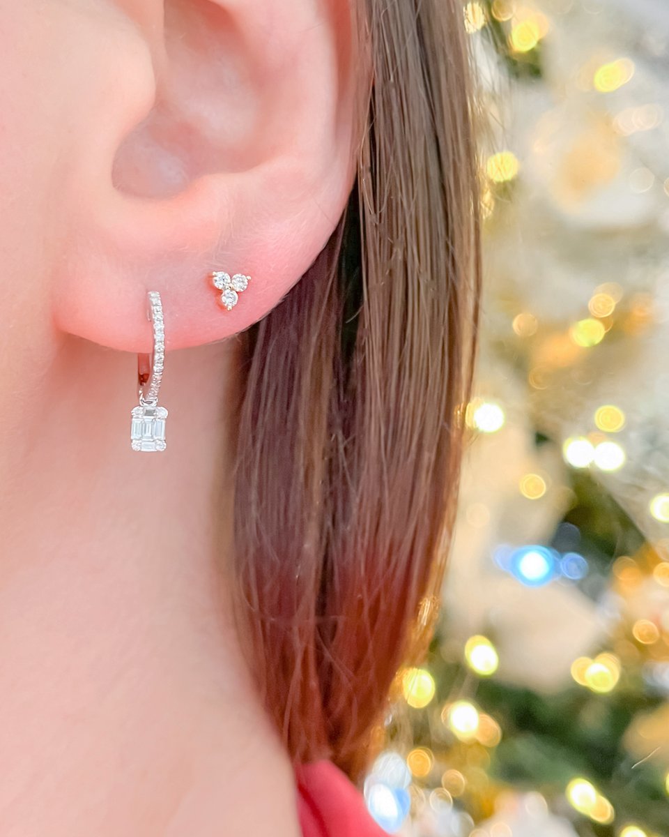 JVincentJeweler's tweet photo. Daily stud wear ๐ฅฐ The gift of an everyday earring is always exciting!
#earrings #diamonds #diamondstud #fashionstyle #FridayFeeling #huggies #giftideas #jewelry #HolidayShopping #love #OOTD https://t.co/gqju6hodQq
