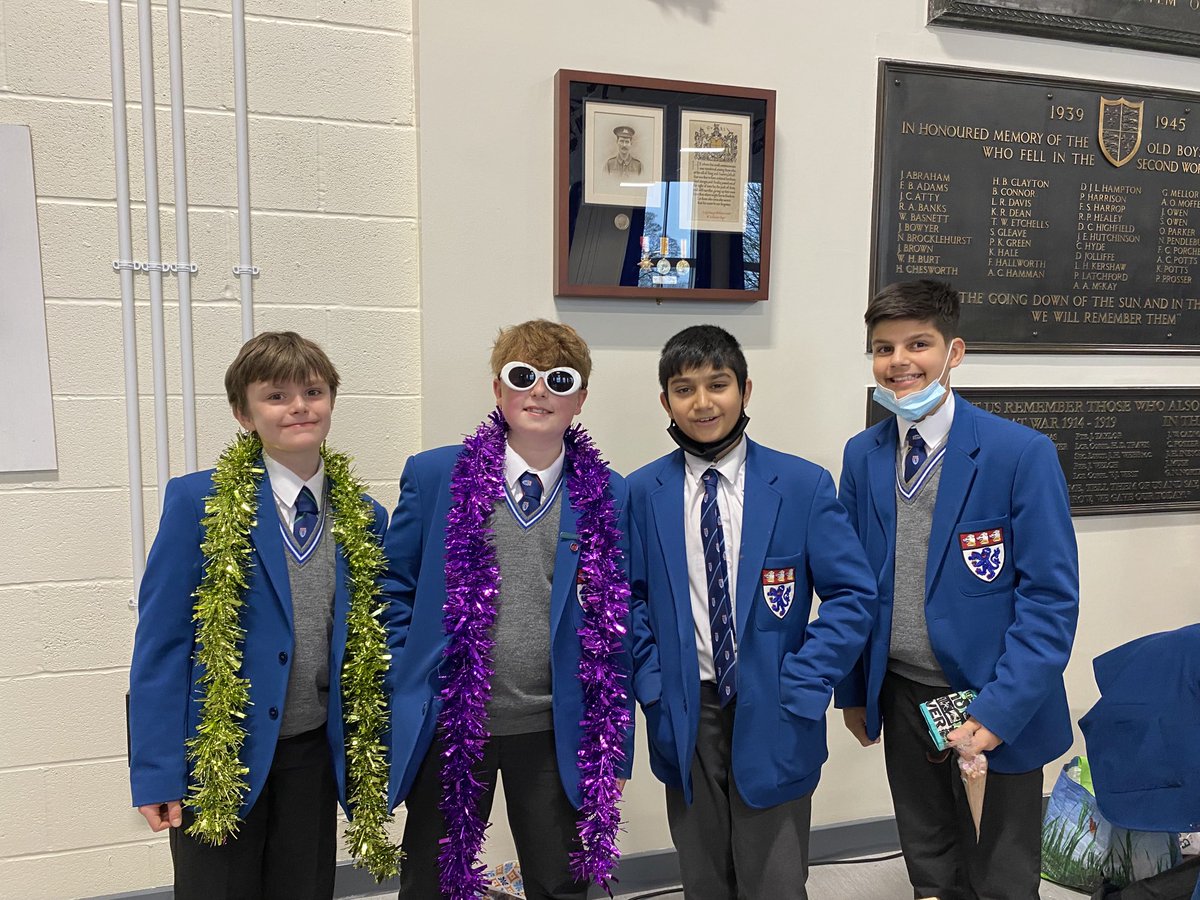 Kings_Wellbeing's tweet photo. Lower School Christmas Fair: having festive fun with friends whilst raising funds for Visyon. #visyon https://t.co/X4MSDjRNOU