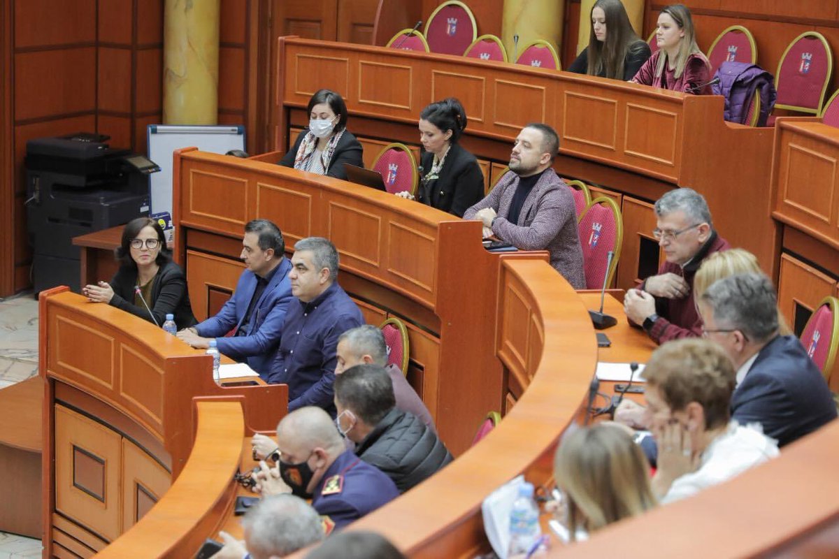 BGonxhja's tweet photo. Me kalimin e Kolaudimit tek DPSHTRR, sot kemi kapacitetet të mbështesim politikat vendore, komunitetet e bashkitë e tyre për mjete më miqësore me qytetet dhe zonat e banuara, për frenim ndotjeje akustike e mjedisore, siguri rrugore e cilësi jetese më të lartë në qendrat urbane!💚 https://t.co/WoeGjN9JDE