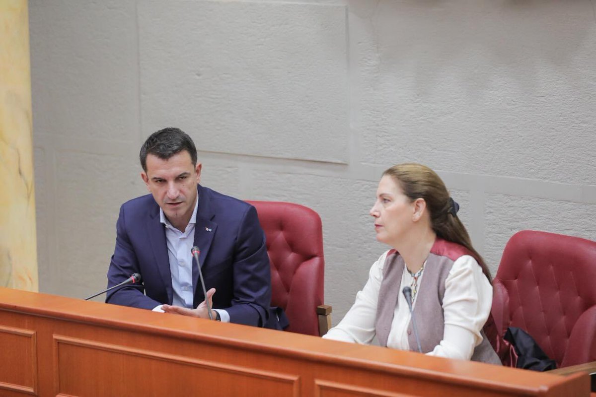 BGonxhja's tweet photo. Me kalimin e Kolaudimit tek DPSHTRR, sot kemi kapacitetet të mbështesim politikat vendore, komunitetet e bashkitë e tyre për mjete më miqësore me qytetet dhe zonat e banuara, për frenim ndotjeje akustike e mjedisore, siguri rrugore e cilësi jetese më të lartë në qendrat urbane!💚 https://t.co/WoeGjN9JDE
