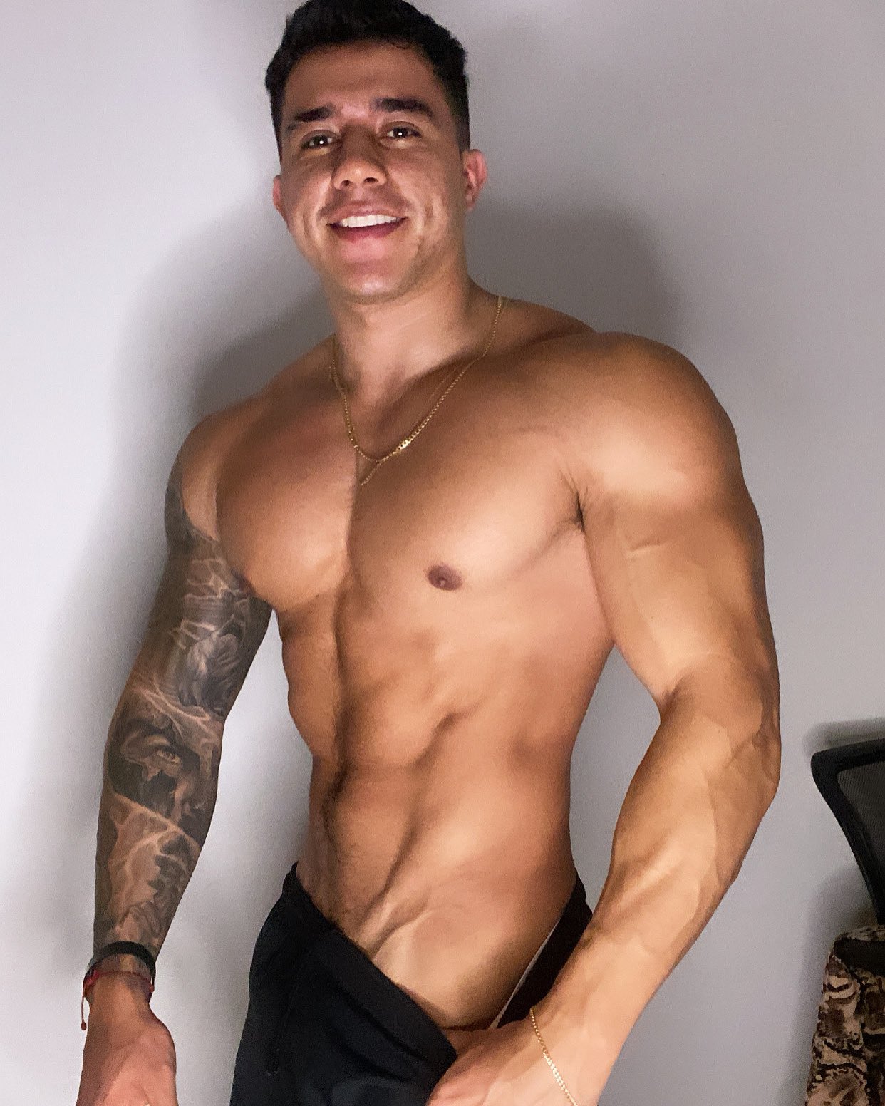 TW Pornstars - Garret Alvin. Twitter. 6:50 PM - 3 Dec 2021