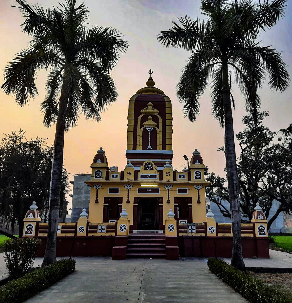 Shivamraj7521's tweet photo. Be in touch with God , Always........

@kunalmalhotra26 #youeditmyphoto2021 #tpbchallenge #NetGeoYourLens #picture #photo #photography #indianphotographyhub #indiaclicks #yesindia #worldphotographyhub #indiapictures #photographers_of_india #photographers_hub_india https://t.co/DQqpsG4aGt